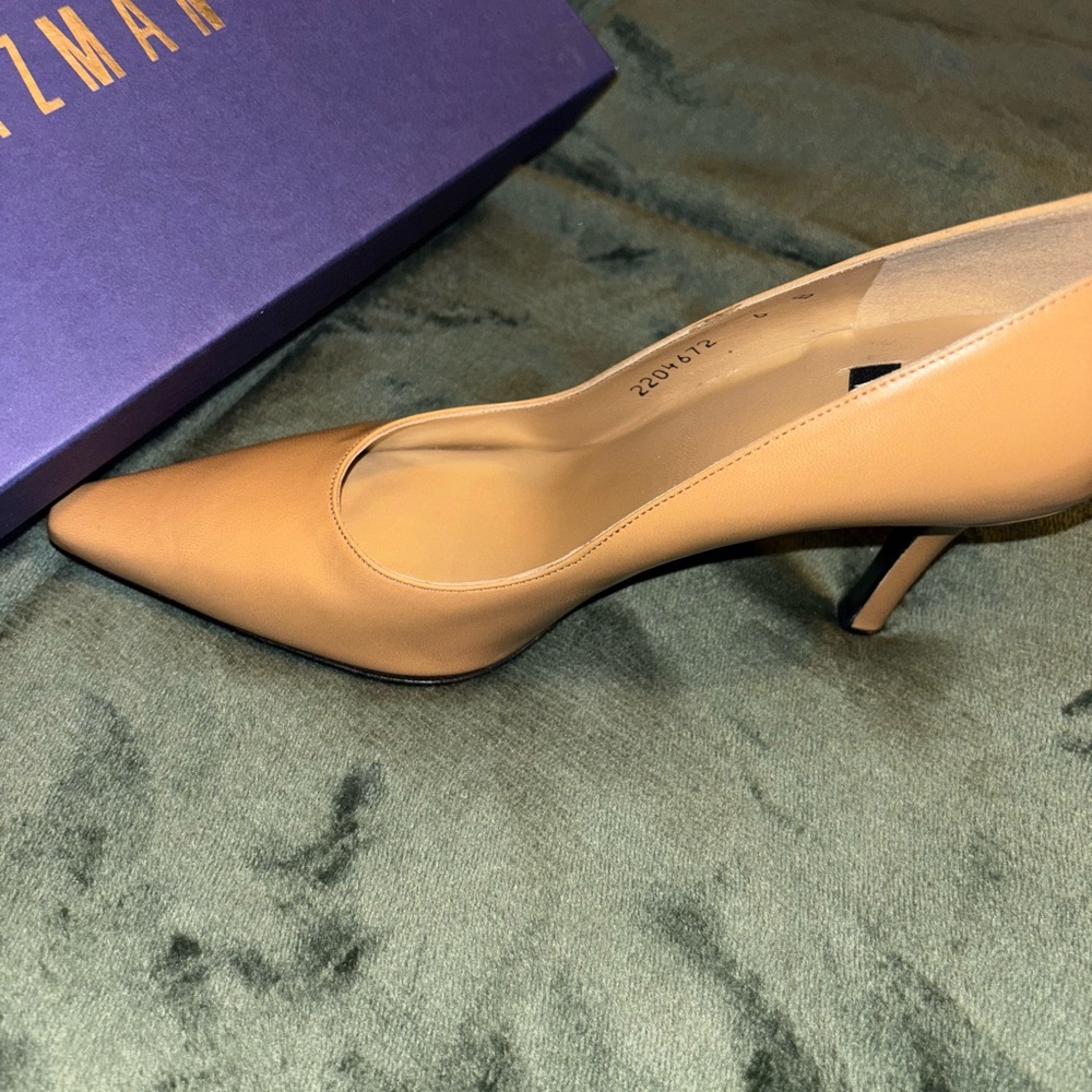 Elegant Tan Women's Heel